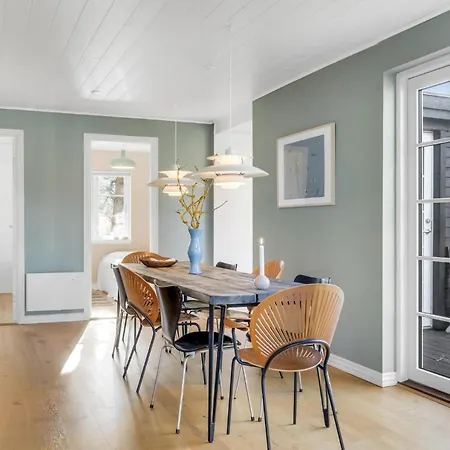 4 Bedroom Lovely In Vejby